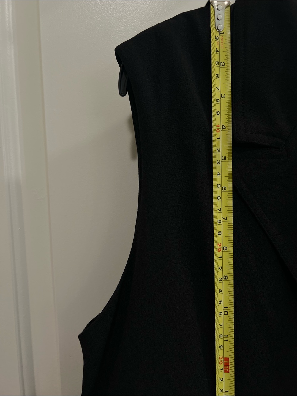 BBJ Black Sleeveless Belted Blazer - Picture 13 of 16